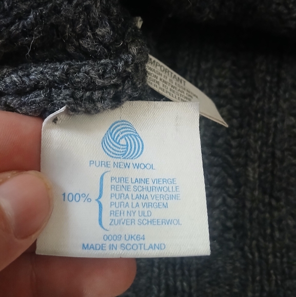Gray Cable Knit Sweater New Wool Pringle of Scotland Size Large - Picture 2 of 6